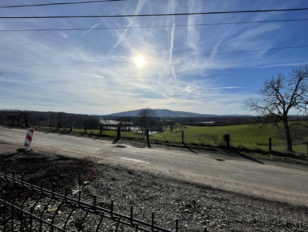 terrain constructible à lachapelle sous chaux un cadre avec