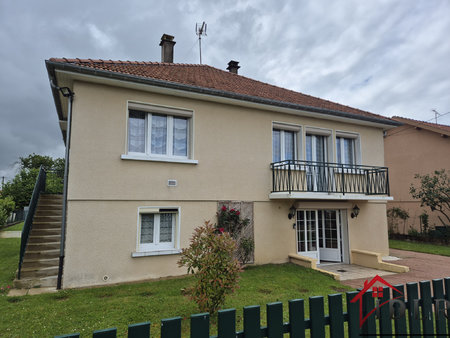 maison sur sous-sol avec 3/4 chambres + jardin