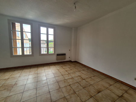 location appartement 2 pièces  32.88m²  limoux