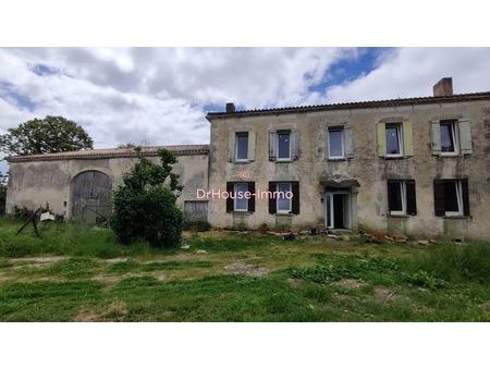 cours de monségur  maison en pierres 6 chambres  nombreuses dépendances sur terrain de 175