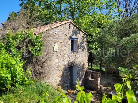 ancienne bergerie avec 8560m² de terrain