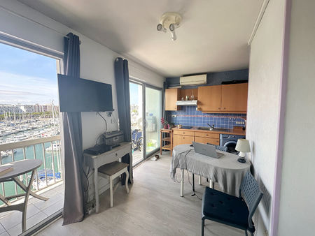 carnon (34280) - appartement 1 pièce 20 m² avec vue incroyable sur le port