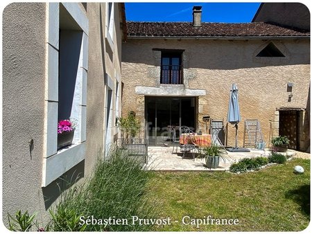 dpt dordogne (24)  à vendre proche de agonac maison rénovée p5 de 138 m² - terrain de 280 