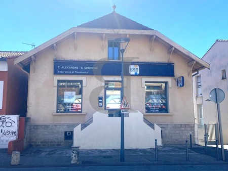 local commercial - 110m² - carpentras