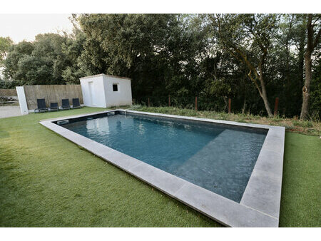 eguilles : location maison t6 meublée avec jardin et piscine