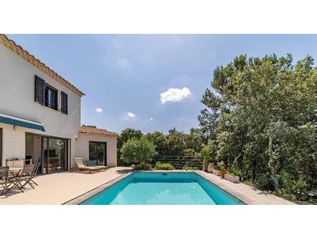 villa 5/6p de 145m² hab. sur parcelle de 1 282m² avec piscine