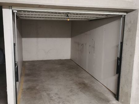 box/garage
