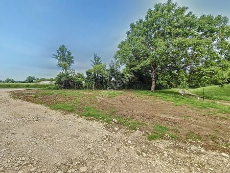 terrain 760 m² roches premarie andille