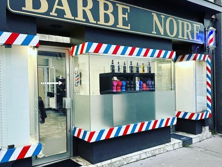à vendre : salon de coiffure homme - centre ville de le chambon-feugerolles (42)