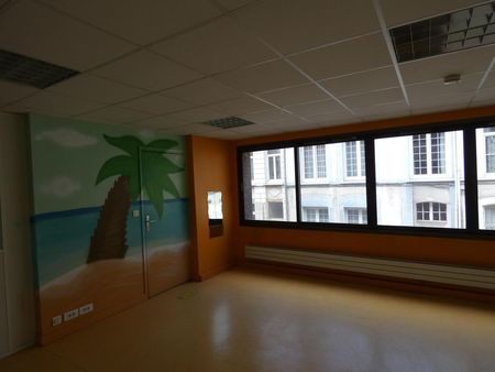 bureaux 715 m² dunkerque