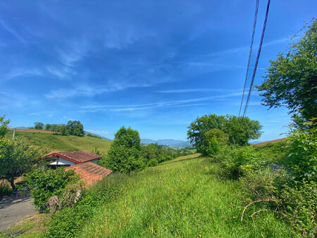 maison proche saint jean pied de port avec 3765m2