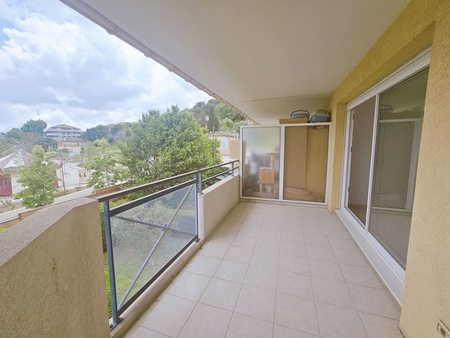 location appartement 3 pièces 65.4 m²