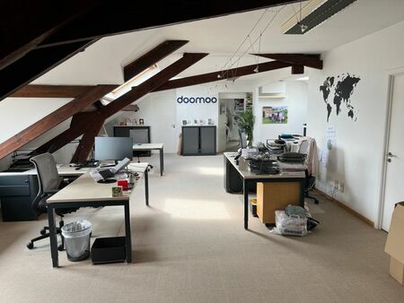 a walhain - bureaux de 168 m² occupes