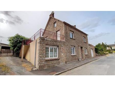 maison en pierre avec chalet habitable indépendant