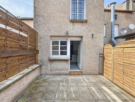 beau triplex en centre ville avec garages