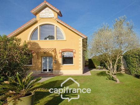 vente maison 7 pièces 215 m²