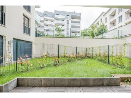 saint cloud - a louer vide - superbe 2 pieces de 48 m2 - appartement neuf - jardin de 20m2
