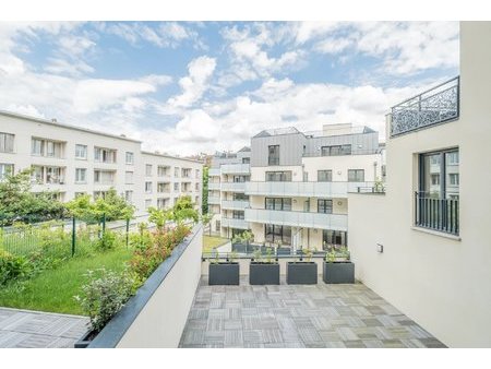 saint cloud - a louer vide - superbe 3 pieces de 84 m2 - appartement neuf - balcon - parki