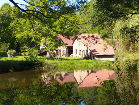 belle maison de campagne avec 6 hectares et deuxième maison à rénover