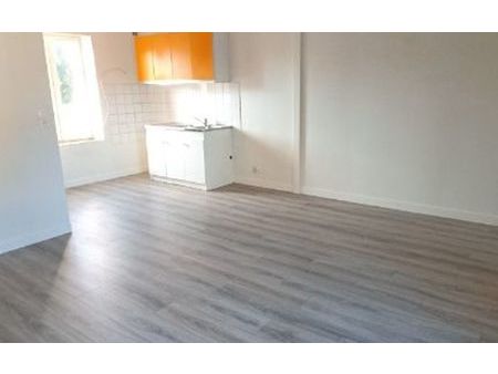 location appartement  m² t-2 à sammeron  685 €