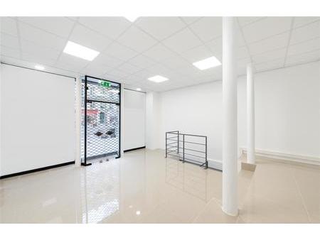 location de boutique de 102 m² à paris