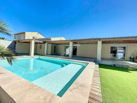 a vendre maison plain pied 6 pièces avec piscine sur terrain de 800 m² aux mées