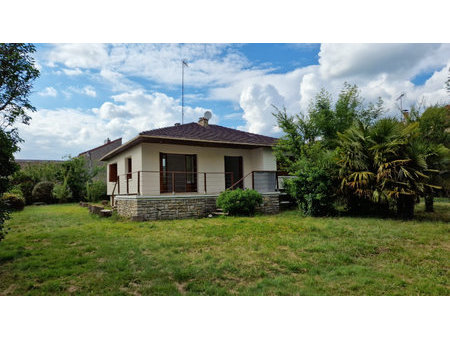 maison 3 chambres secteur recherché du vexin  jardin paysagé de plus de 1 000 m2.