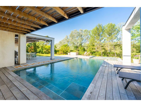 a vendre villa d'architecte 330 m² à saint clement de riviere | capifrance