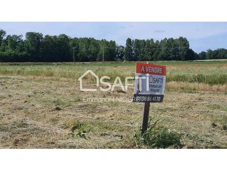 joli terrain de 900 m²