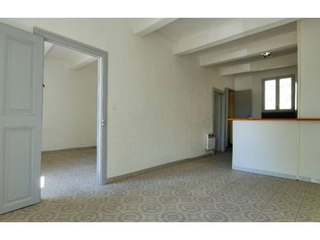 location appartement 3 pièces 76 m² sommières (30250)
