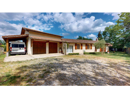 maison 4 chambres et bureau  2 garages