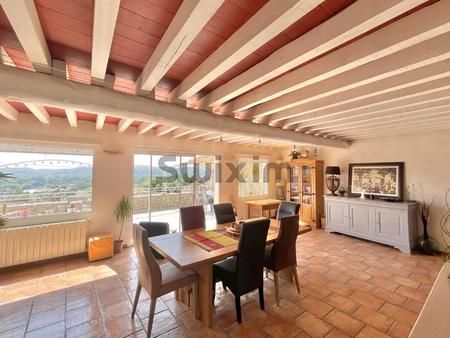 maison avec terrasse et vue panoramique