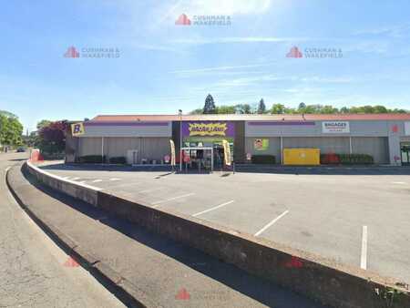 location de local commercial de 1 400 m² à besançon - 25000