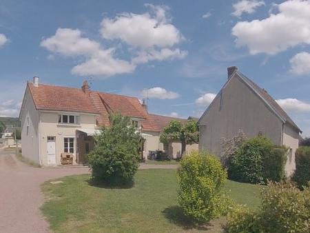 vente maison à saint-amand-montrond (18200) : à vendre / 185m² saint-amand-montrond