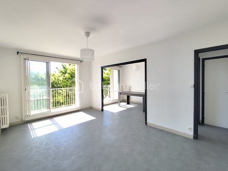 appartement de 70 m² à bourg-saint-andeol