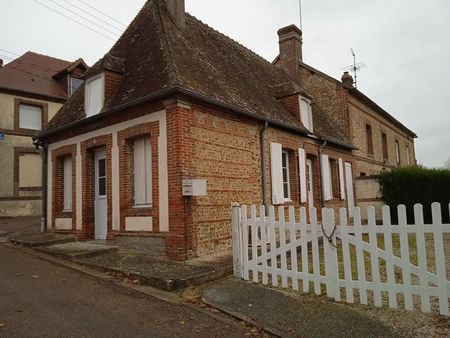 maison 1 chambre  séjour  cour  cave  50m2