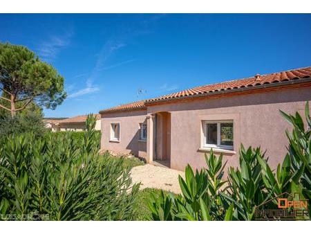 villa de plain pied de type 4 avec jardin et garage