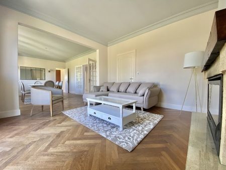 vente maison 7 pièces 203 m²