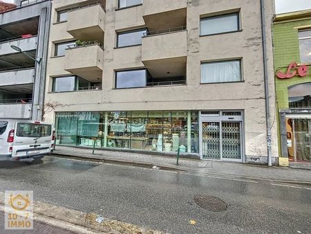 rez-de-chaussée commercial boulangerie de 130m2