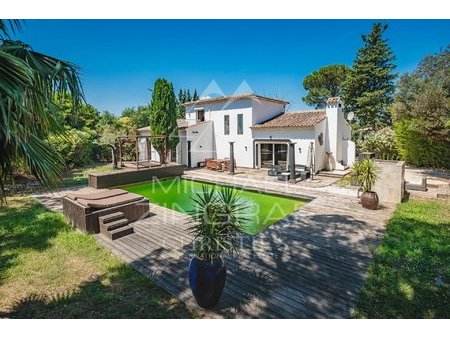 magnifique villa provençale avec piscine et vue imprenable - mzist1696