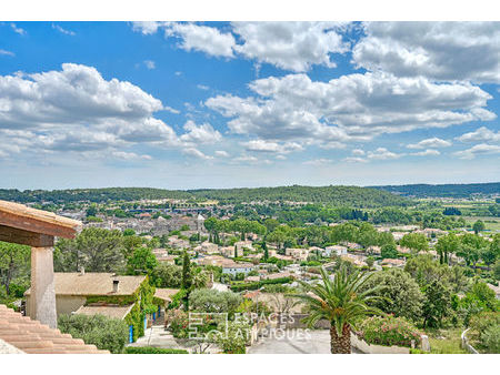 villa avec vue dominante spectaculaire