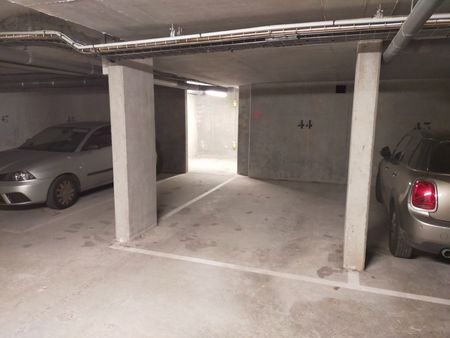 place de parking 3 x 5