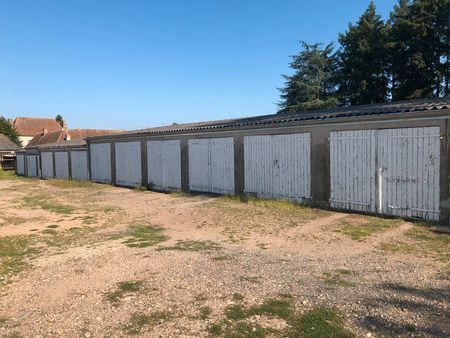 lot de 22 garages gueugnon