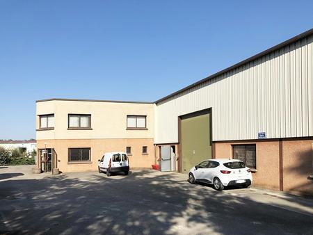 location d'entrepôt de 530 m² à saint-laurent-de-mure - 69720