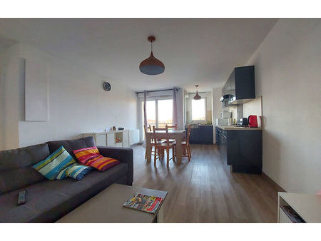 location appartement 3 pièces 53 m² blagnac (31700)