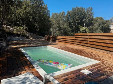 superbe villa neuve de 136m2 sur 1000m2 de terrain avec piscine à bonifacio