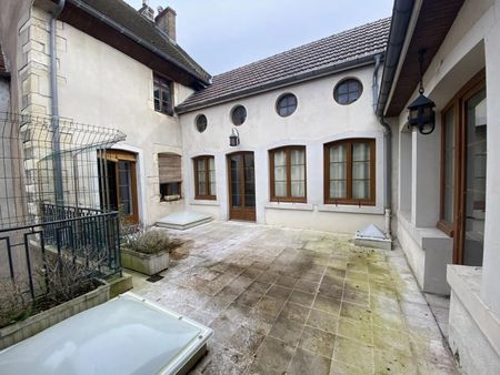 maison 8 pièces 188 m²