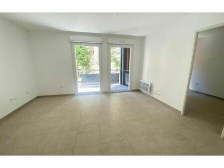 location appartement 3 pièces 47 m² marseille 13 (13013)
