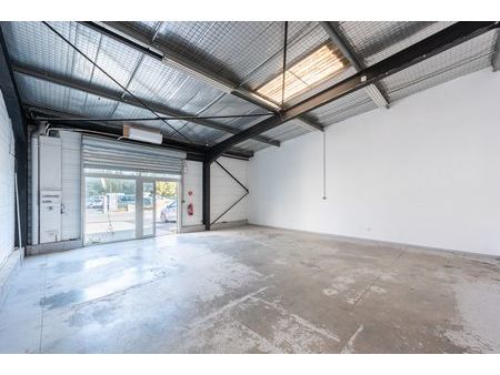location local commercial 80m²