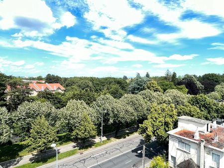 appartement t2 étage élevé avec balcon au sud